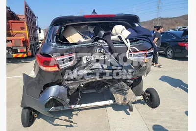 2017, Kia / Sorento, VIN: KNAPS81ABKA479906, 43488 км., gas