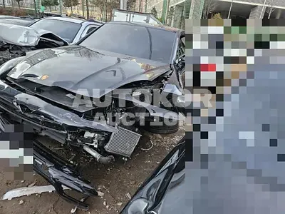2021, Porsche / Cayenne, gas