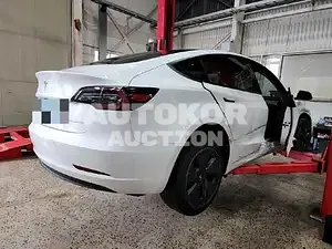 2021, Tesla / Model 3, VIN: 5YJ3E1EB0MF947416, 11596 км., electric, 236 куб.см.