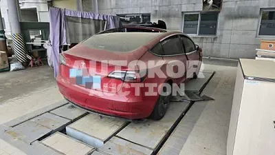 2019, Tesla / Model 3, 43557 км., electric
