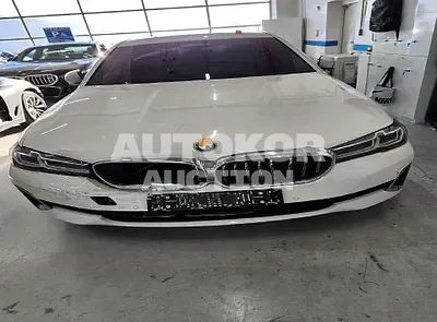 2021, BMW / 530, 62282 км., hybrid, 1998 куб.см.