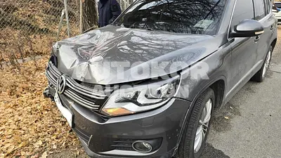 2016, Volkswagen / Tiguan, VIN: WVGZZZ5NZGW047923, diesel