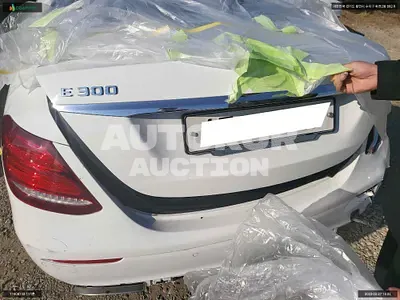 2018, Mercedes-Benz / E 300, VIN: WDDZF4JB7KA507204, 48948 км., gas