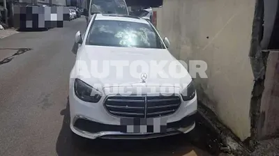 2021, Mercedes-Benz / E 300, 117271 км., hybrid