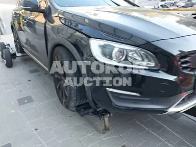 2016, Volvo / V60, VIN: YV1FZ6126G1009283, 76294 км., gas
