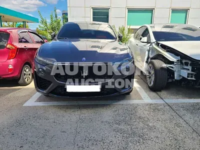 2020, Maserati / Levante, VIN: ZN661XUG9LX349689, 35729 км., gas
