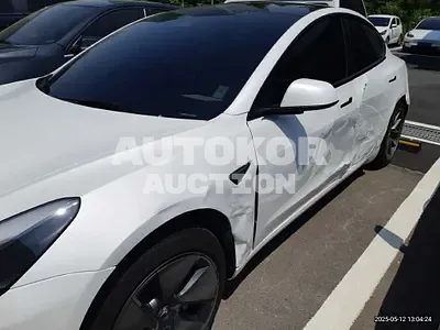 2023, Tesla / Model 3, electric