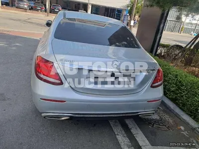 2018, Mercedes-Benz / E 300, 63707 км., gas