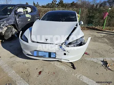 2025, Tesla / Model 3, electric