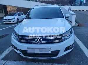 2015, Volkswagen / Tiguan, VIN: WVGZZZ5NZFW562734, 98041 км., diesel