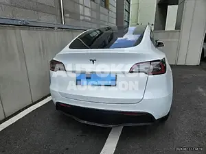 2024, Tesla / Model Y, 10000 км., electric