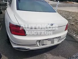 2023, Bentley / Flying Spur V8, VIN: SCBBG53S6NC003556, 1801 км., gas