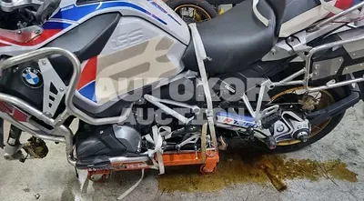2021, BMW / 125, gas