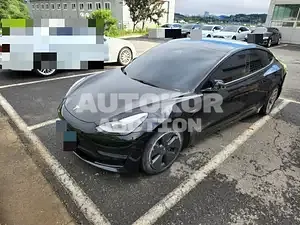 2021, Tesla / Model 3, VIN: 5YJ3E1EBXMF947150, electric