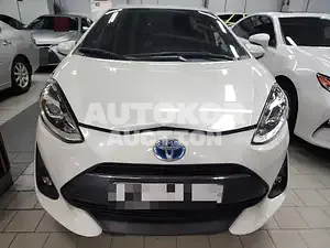 2019, Toyota / Prius C, VIN: JTDKDTB37K1629550, 53775 км., hybrid, 1497 куб.см.