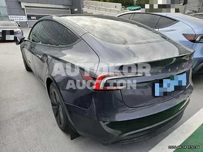 2025, Tesla / Model 3, 22269 км., electric
