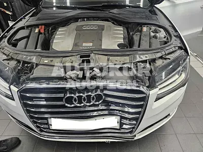 2015, Audi / A8, VIN: WAUZZZ4H9FN036571, 181053 км., diesel