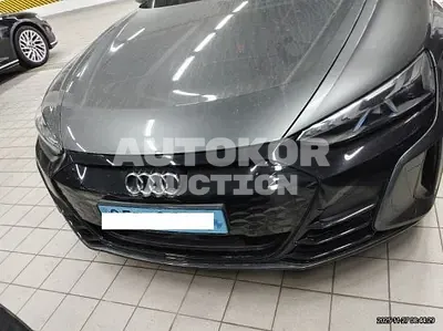 2022, Audi / e-tron gt, VIN: WAUZZZFW8N7009828, 48604 км., electric