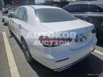 2022, Mercedes-Benz / e300, 58502 км., hybrid