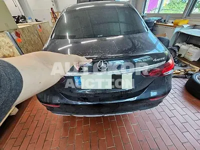 2021, Mercedes-Benz / E 350, VIN: W1KZF8GB8MA989683, 108000 км., hybrid