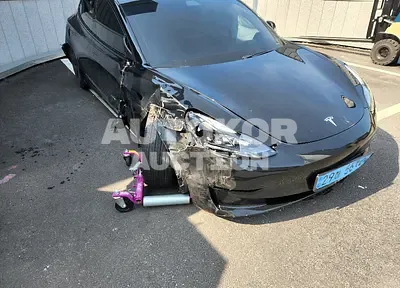 2021, Tesla / Model 3, VIN: 5YJ3E1EB1MF010333, electric