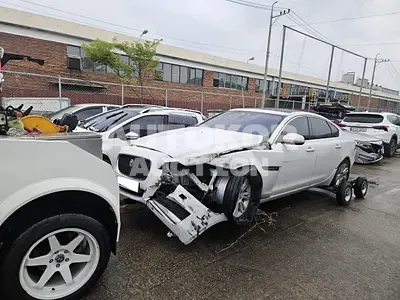 2016, Jaguar / XF, VIN: SAJBB4BGXHCY38522, 122651 км., gas