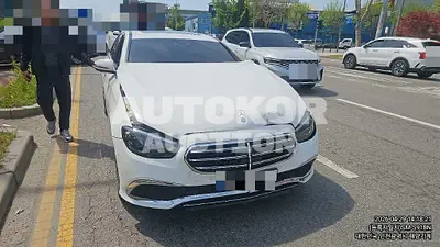 2023, Mercedes-Benz / e300, 27137 км., hybrid