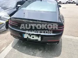 2021, Genesis / G80, 100000 км., gas, 2500 куб.см.