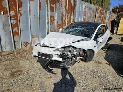 2024, Tesla / Model 3, electric