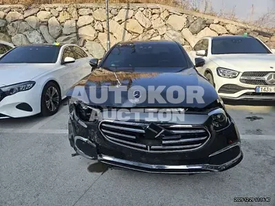 2021, Mercedes-Benz / e300, 83120 км., hybrid