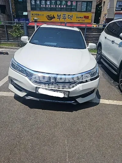 2017, Honda / Accord, VIN: 1HGCR2680HA514908, 95834 км., gas