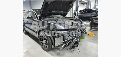 2024, Porsche / Cayenne, 25776 км., gas, 2995 куб.см.