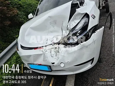 2023, Tesla / Model Y, VIN: LRWYGCFS4RC160190, 21632 км., electric