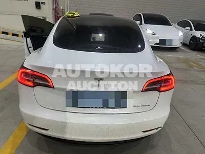 2022, Tesla / Model 3, 60046 км., electric, 236 куб.см.