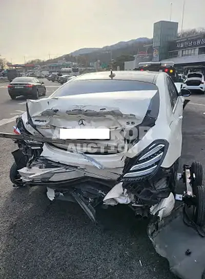 2015, Mercedes-Benz / S 63 AMG, VIN: WDDUG7JBXFA195877, 134494 км., gas