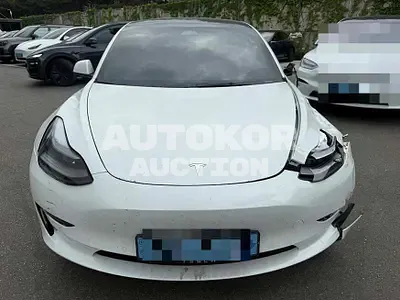 2022, Tesla / Model 3, 54500 км., electric