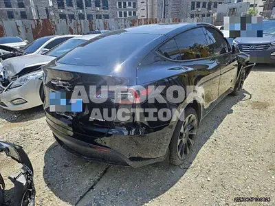 2023, Tesla / Model Y, 48822 км., electric