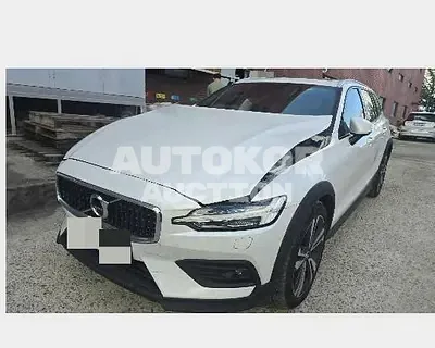 2020, Volvo / V60, 27648 км., gas, 1969 куб.см.