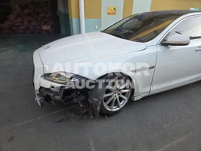 2016, Jaguar / XJ, VIN: SAJAA2292GNV93979, diesel, 2993 куб.см.