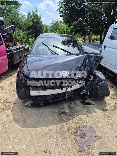 2021, Hyundai / Ioniq, VIN: KMHKR81CPNU017797, 42114 км., electric