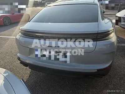 2024, Porsche / Panamera, 6879 км., hybrid