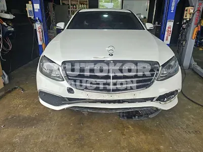 2020, Mercedes-Benz / E 220, 113080 км., diesel