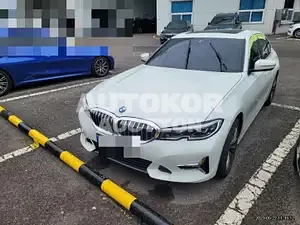 2021, BMW / 320, VIN: WBA5V7108NFL81709, 25000 км., diesel