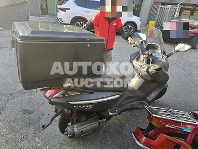 2022, Bentley / S 1, 21159 км., gas, 125 куб.см.