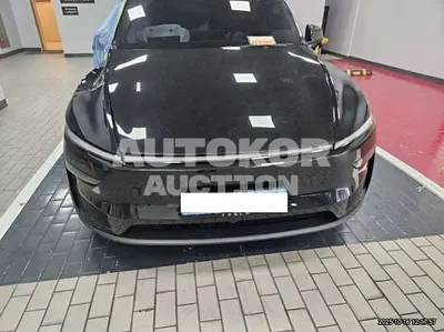 2025, Tesla / Model Y, 3320 км., electric