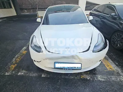 2022, Tesla / Model 3, VIN: 5YJ3E1EB7NF149870, 70949 км., electric