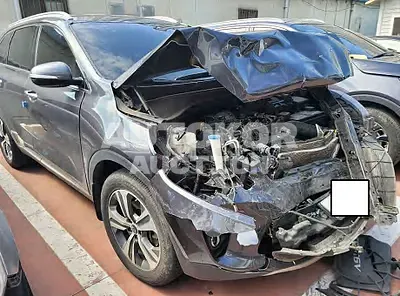 2018, Kia / Sorento, VIN: KNAPS81ABJA415731, diesel