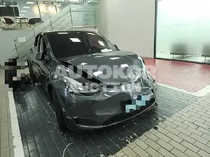 2021, Tesla / Model Y, 60947 км., electric, 243 куб.см.