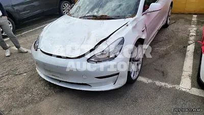 2020, Tesla / Model 3, VIN: 5YJ3E1EB0LF725098, 102420 км., electric