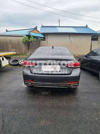 2018, Genesis / G80, 110311 км., gas, 3300 куб.см.